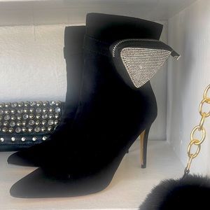 black and rhinestone boot size 8